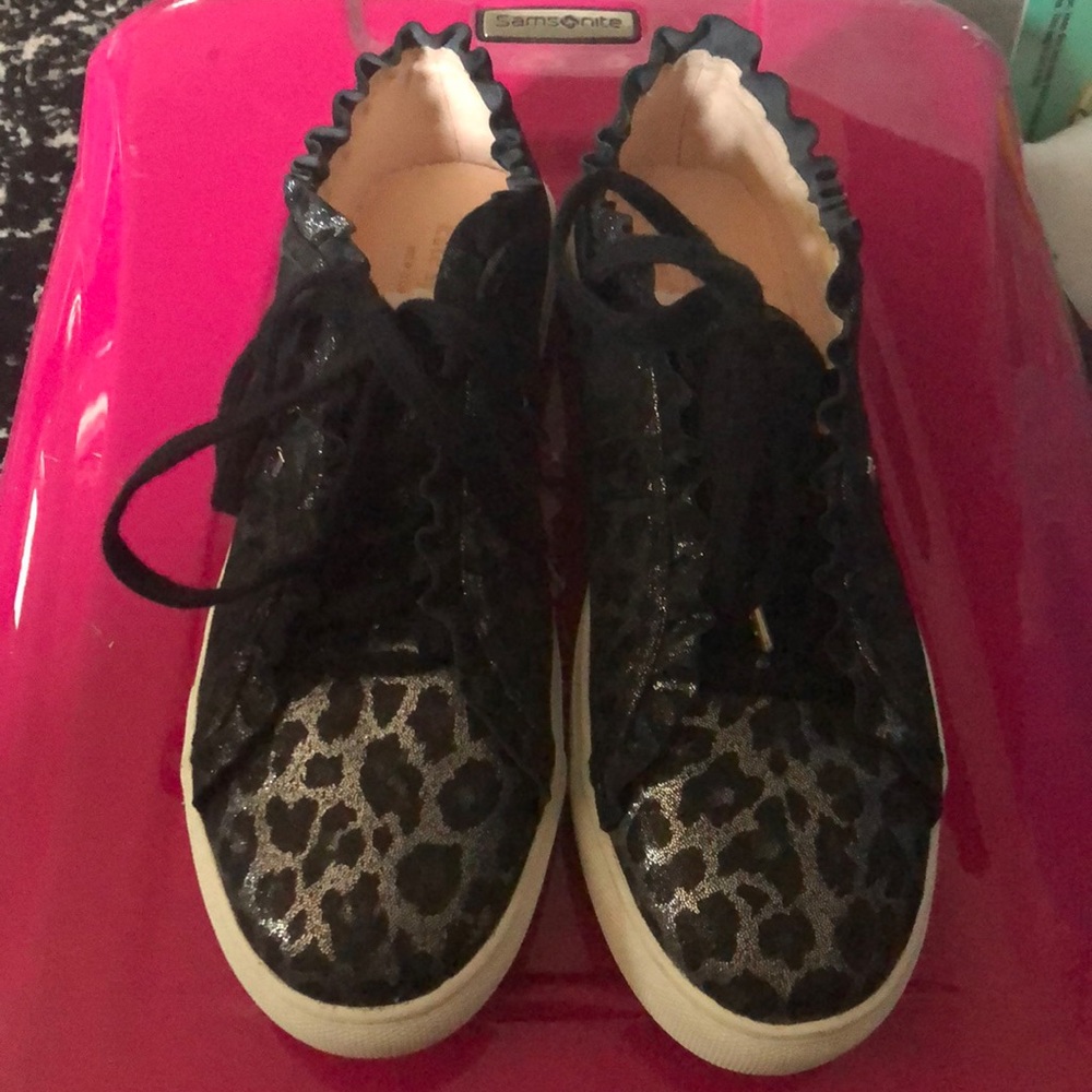🖤KATE SPADE Black Lynn Leopard Ruffle Sneakers - Picture 2 of 6